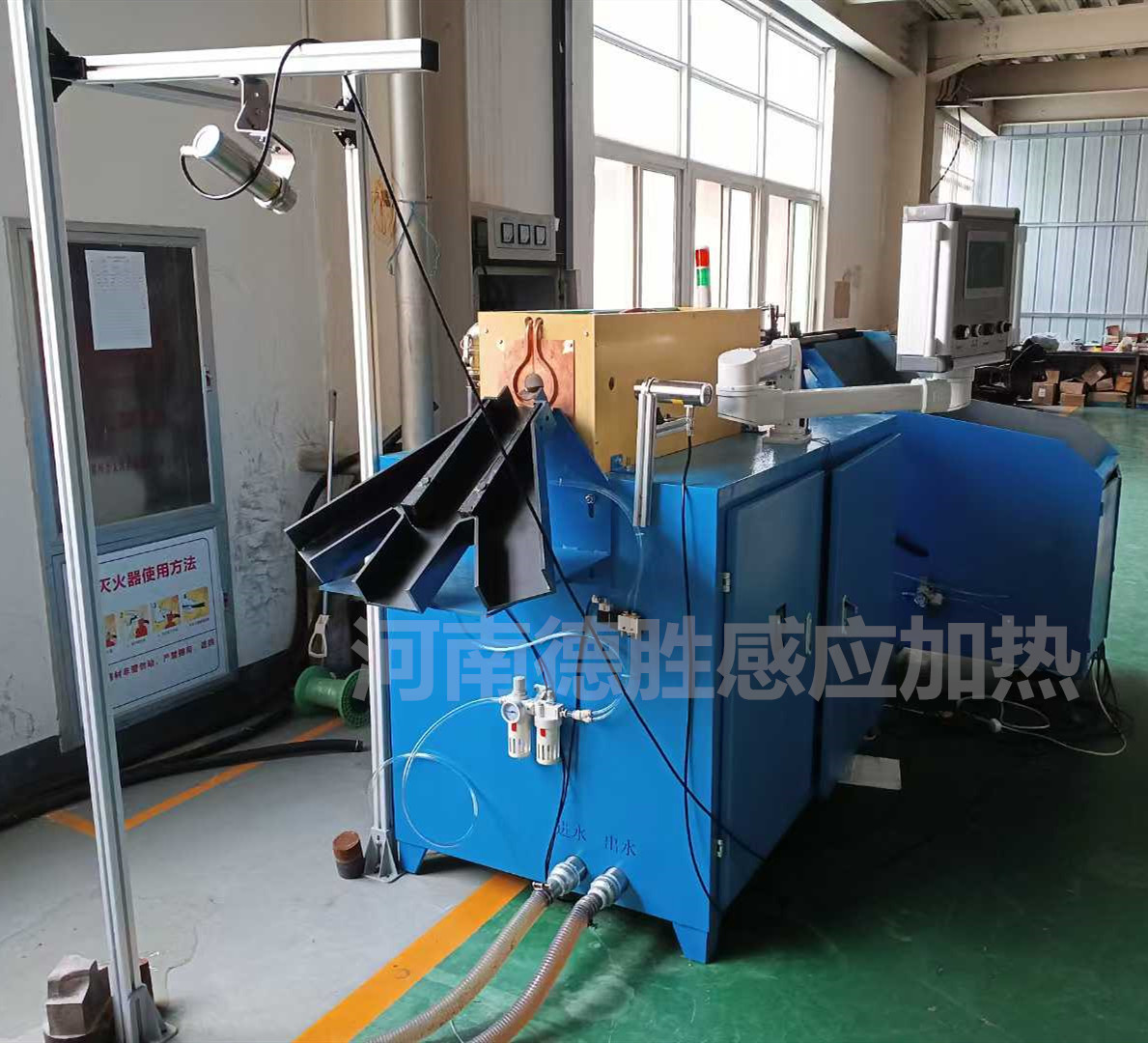 铜棒中频炉三分选出料机构_副本.jpg